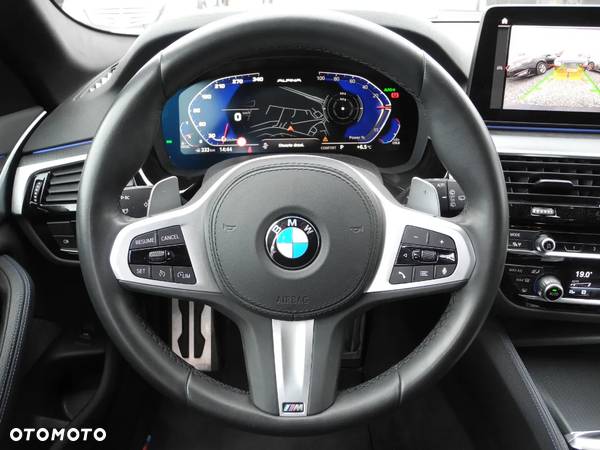 BMW Seria 5 530d Touring M Sport Edition - 7