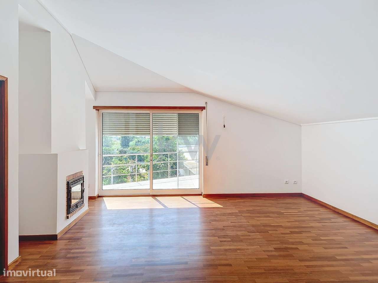 Moradia com 6 quartos, piscina aquecida, anexo e terreno com 2500m2 em-34