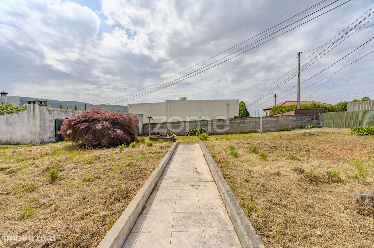 Moradia Com Terreno - Barroselas-40