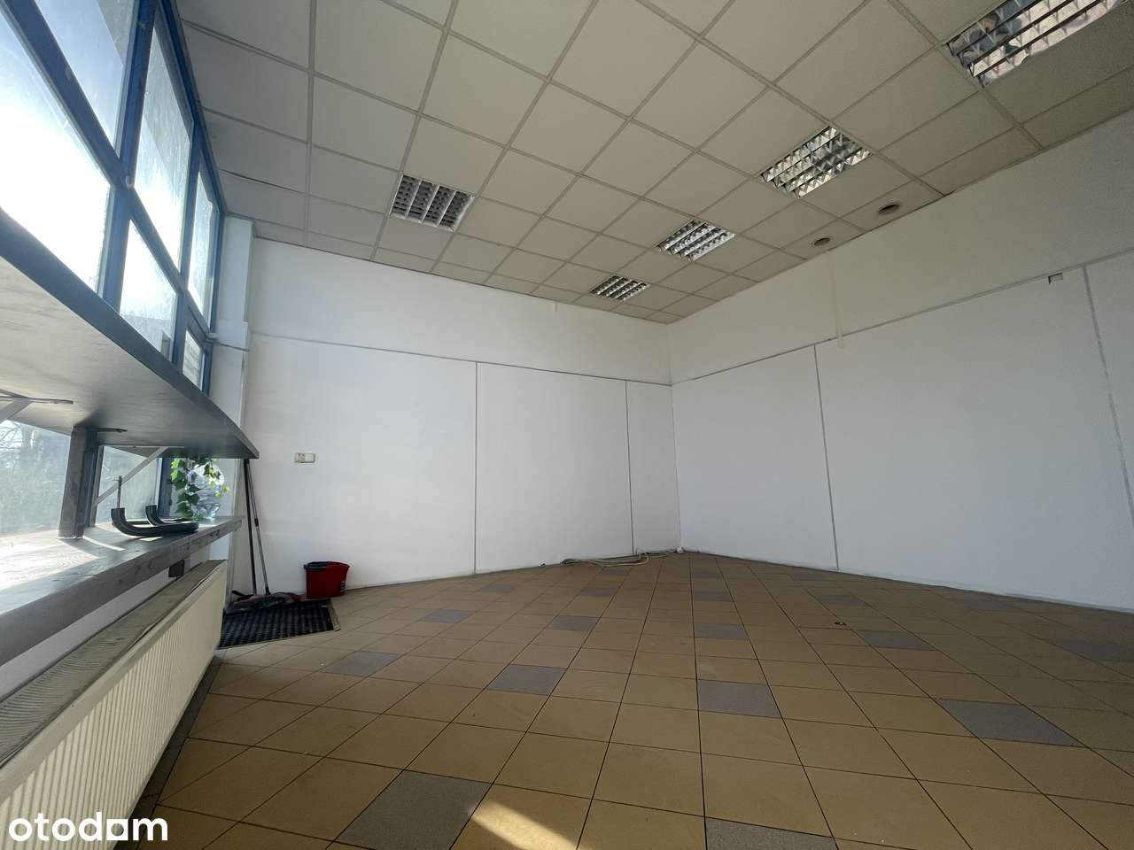 Ul. Poleska lokal handlowo-usługowy, pow. 40,29 m2-4