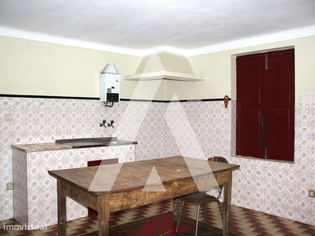 Quinta T6 histórica para recuperação, Guimarães.-12