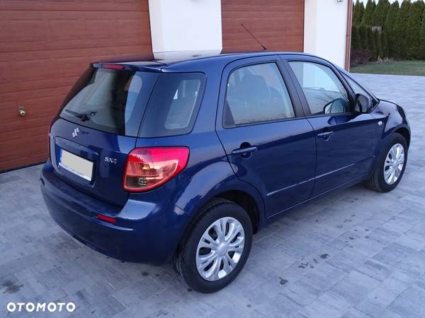 Suzuki SX4 1.5 - 7