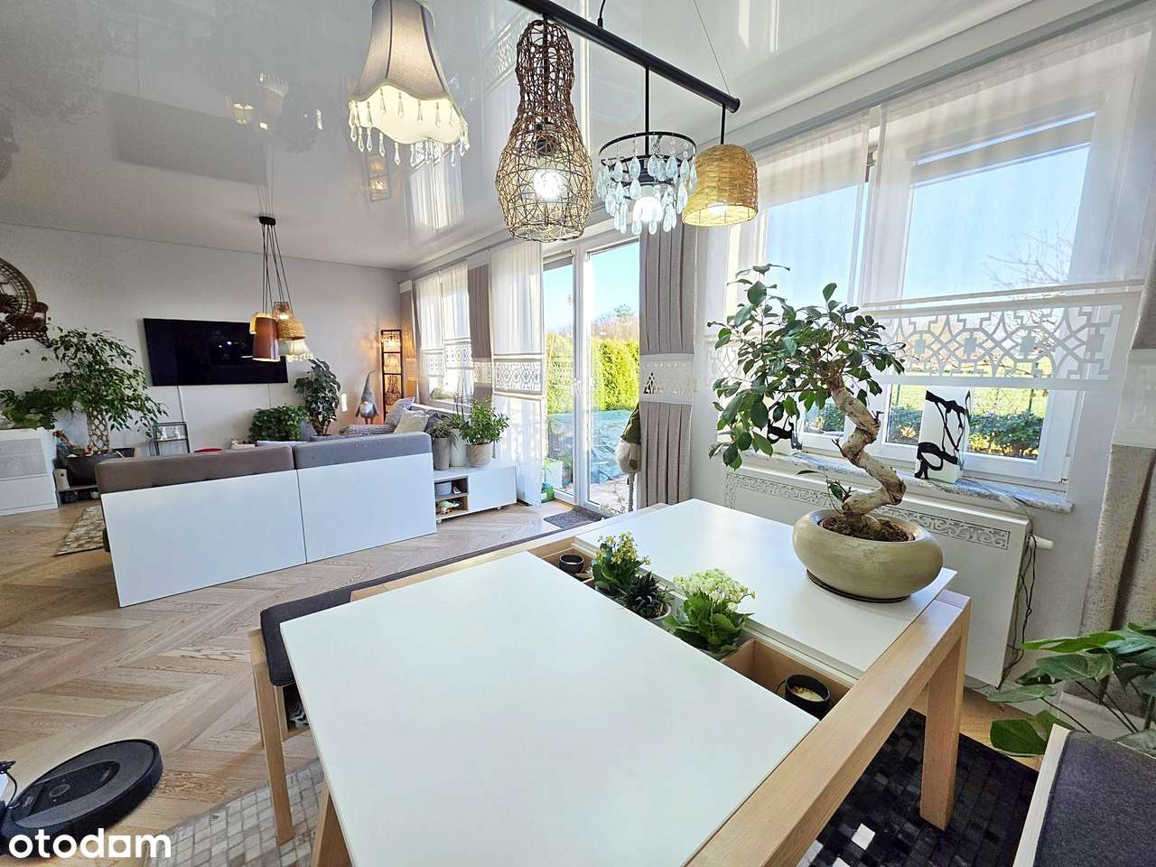 Elegancki, doskonale zaprojektowany dom z 4 sypialniami i garażem - Pełny obrazek: 5/20