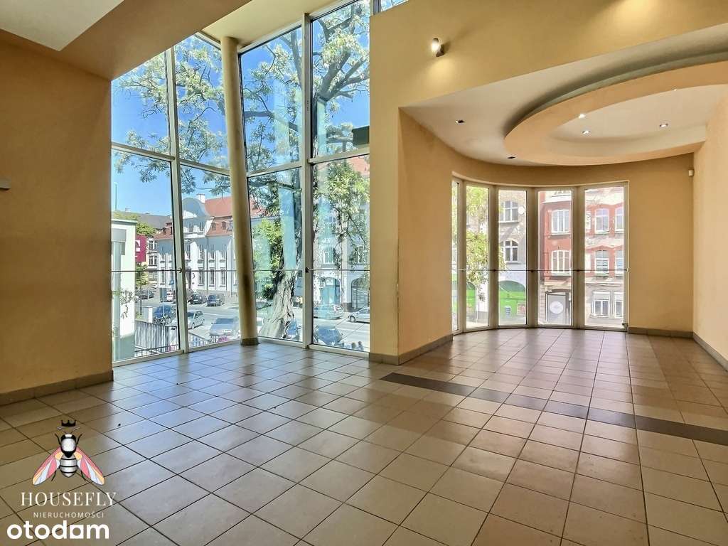 Gotowy budynek usługowy w topowej lokalizacji!-12