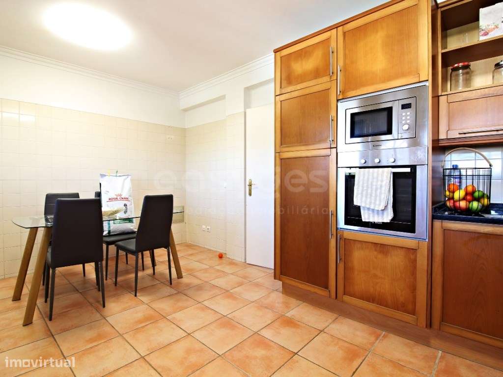 Moradia T4 na Freguesia do Castelo - Espaço, Conforto e Lazer - Grande imagem: 4/46