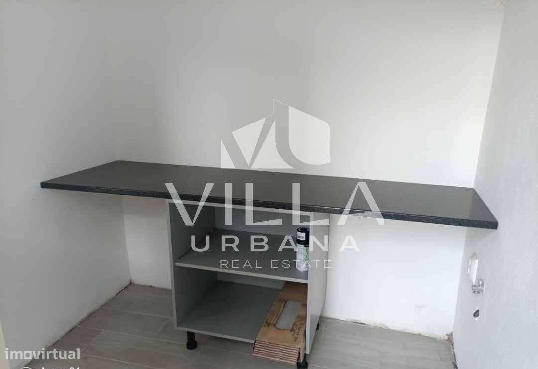 Apartamento T3 com Logradouro – Fogueteiro, Seixal-21