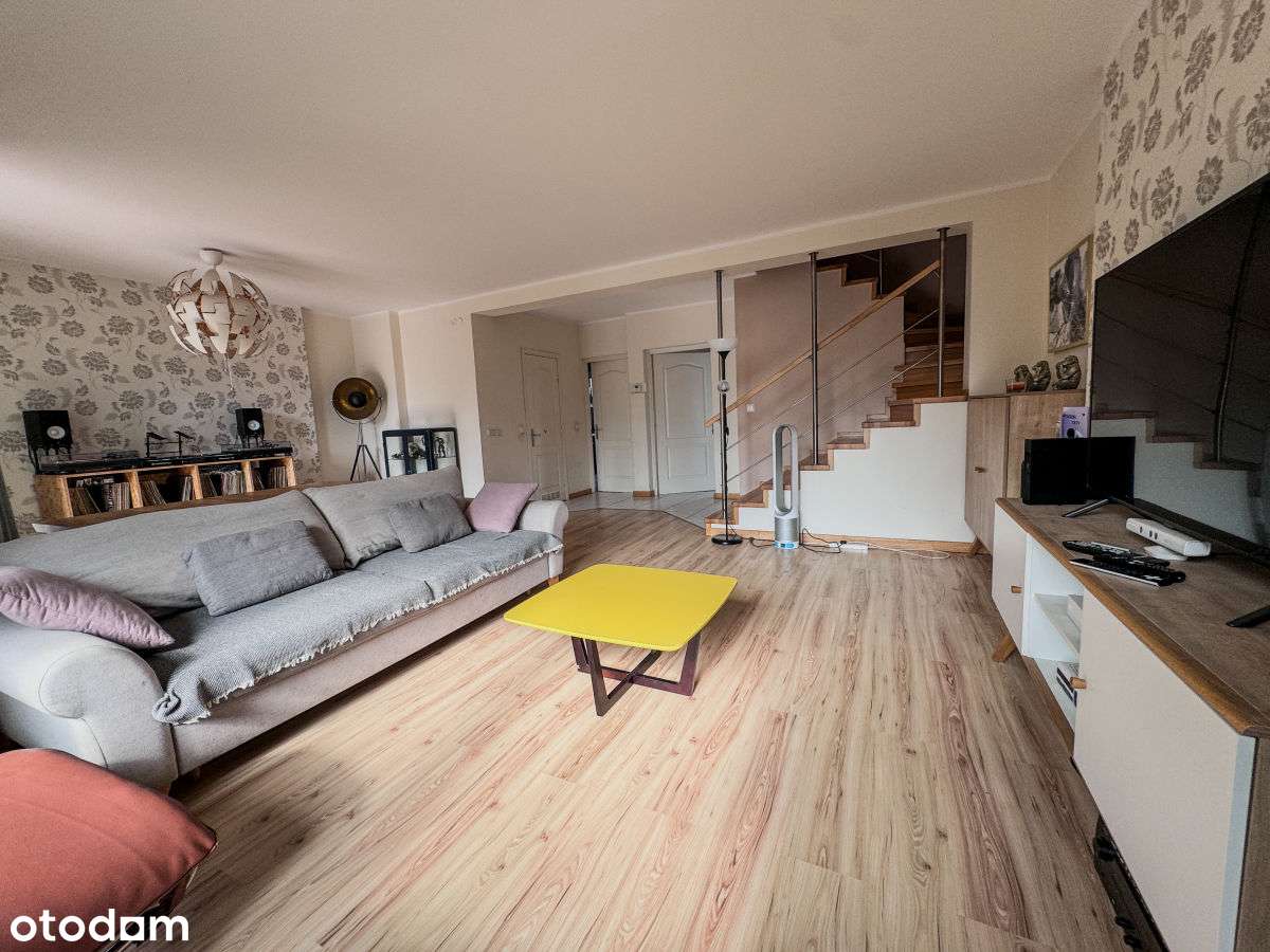 Dom w zabudowie szeregowej - 237 m2-0