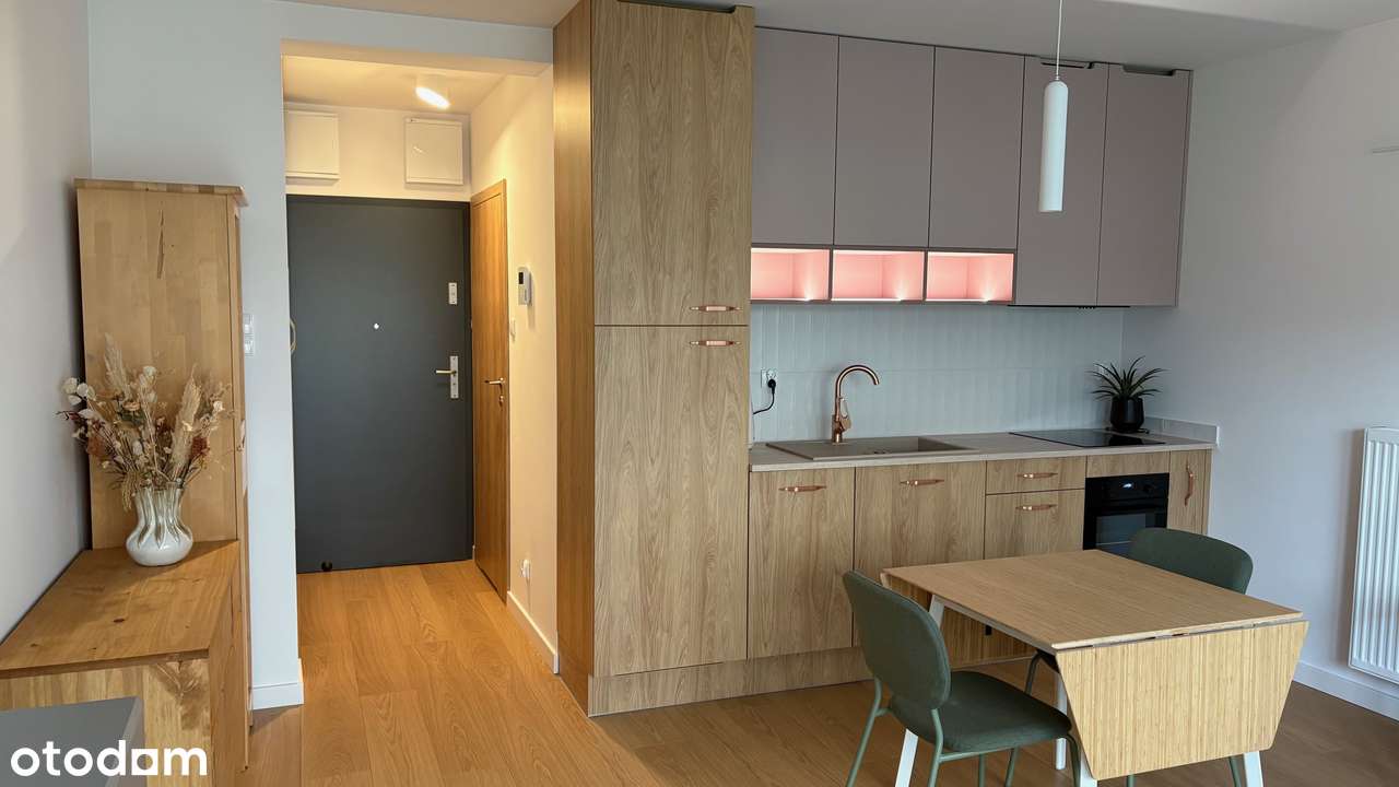 Sprzedam pięknie wykończoną, nową kawalerkę STRZESZYN z garażem