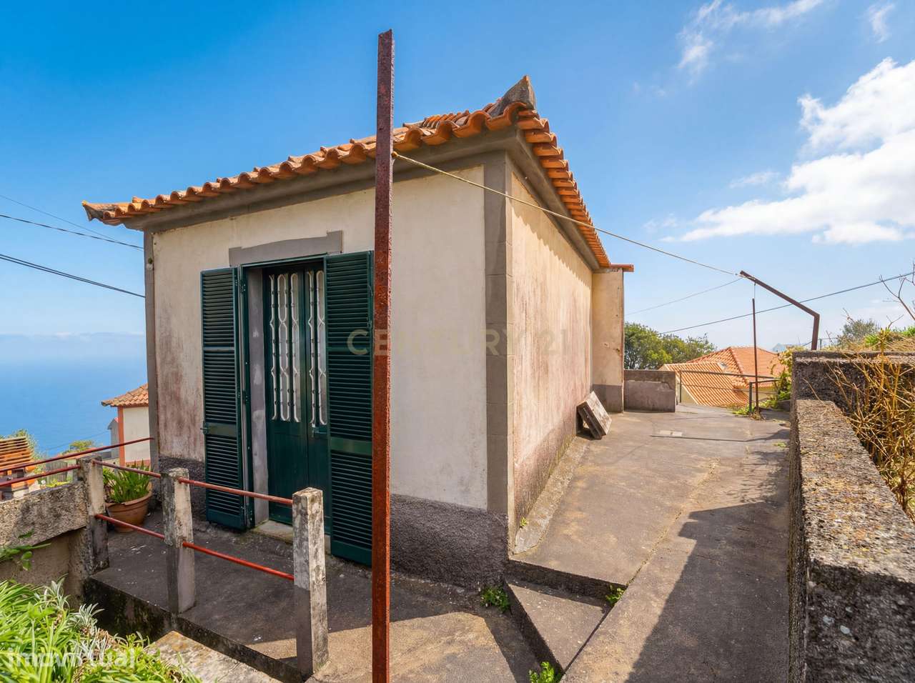 Oportunidade Única: Moradia T2 Tradicional nas Achadas da Cruz-13