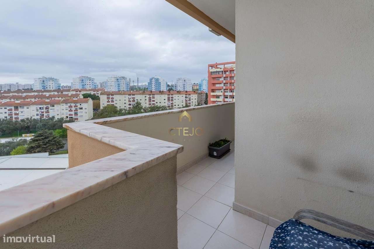 Apartamento T3 com Vista Rio em Póvoa de Santa Iria-23