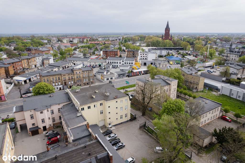 Na sprzedaż nieruchomość przy Dworcowej.-8