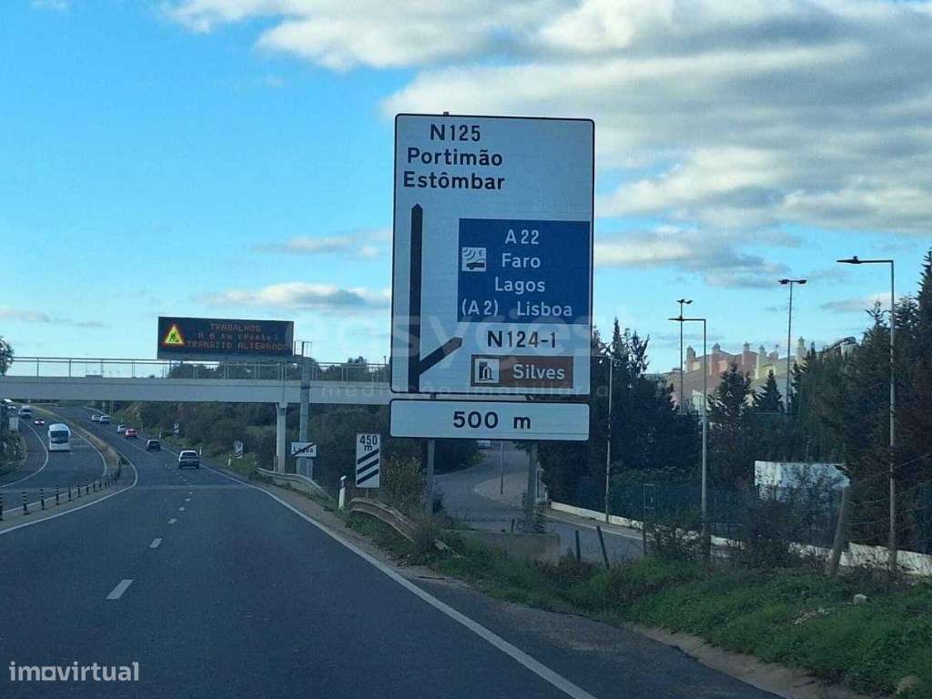 Lote com 529 m2 com projeto aprovado de moradia isolada - Grande imagem: 2/12