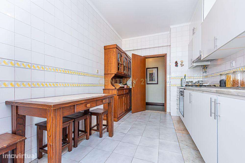 Apartamento T3 com Vista Panorâmica em Setúbal - Grande imagem: 4/44