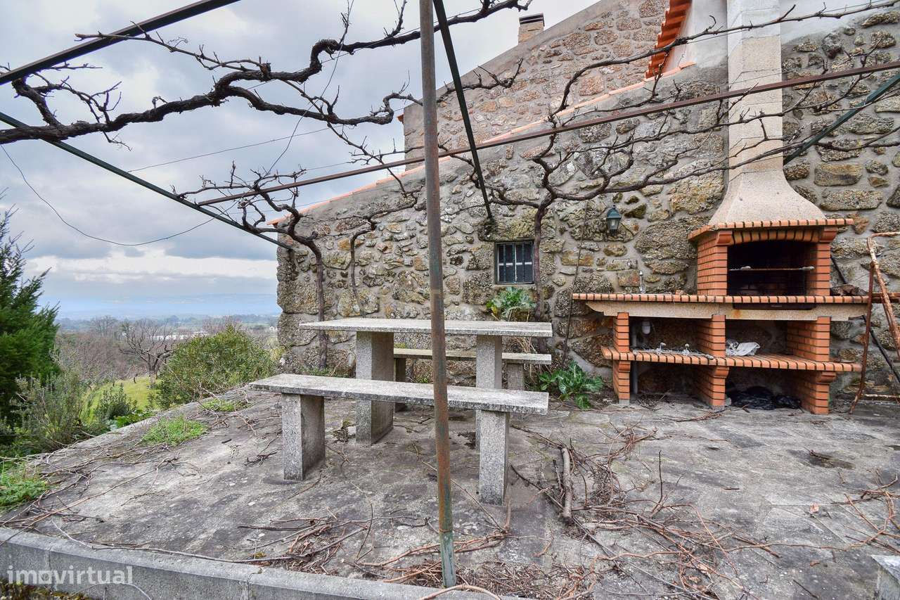 Quinta com construção em Pedra 20.000 m2 de terreno e Licença de Aloja-13