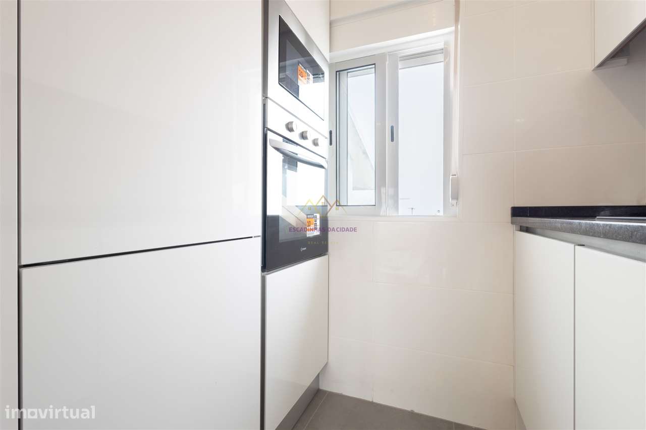 T3 Renovado Olivais com Vista Rio-5