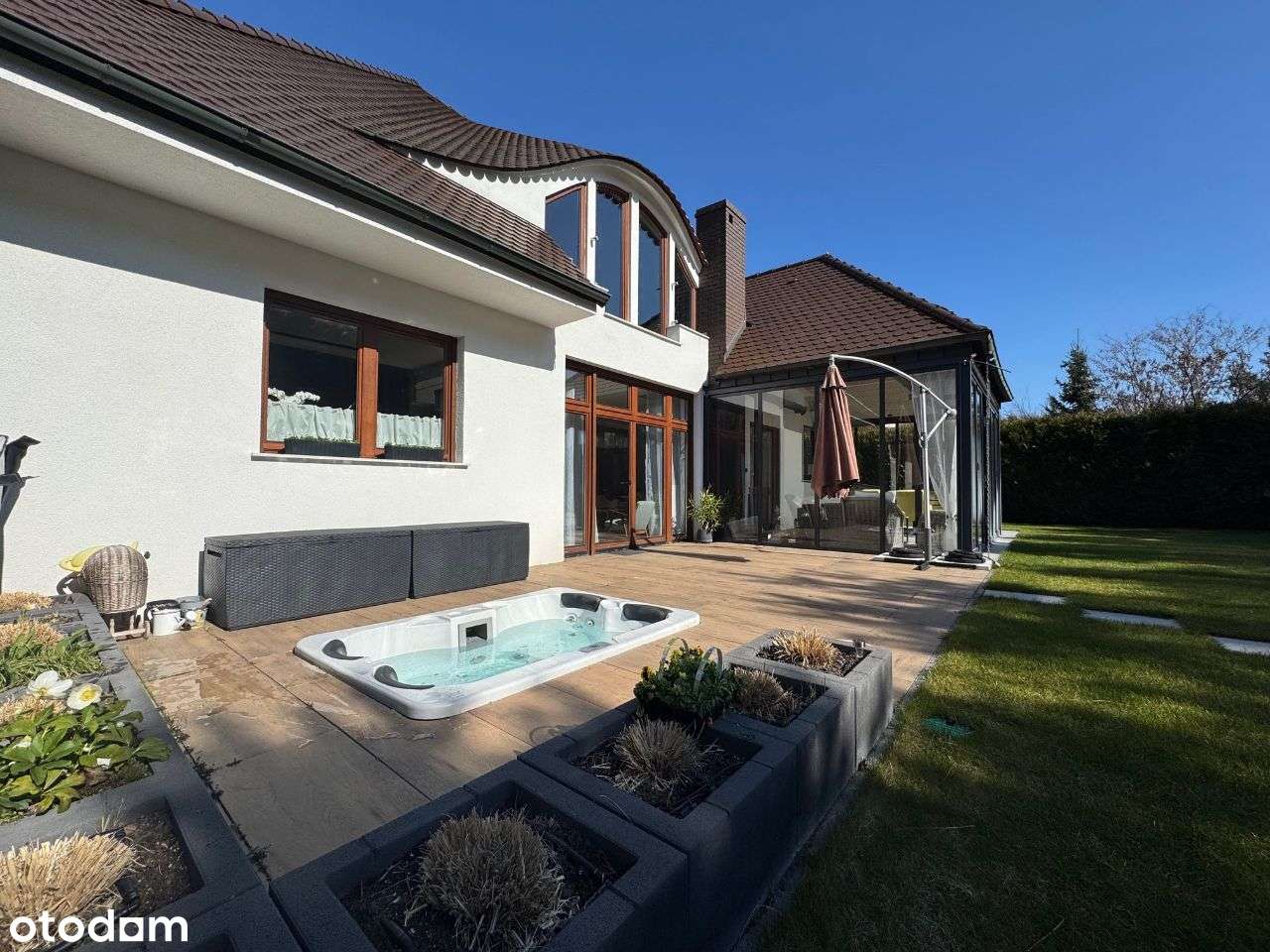 Nowoczesny duży dom jednorodzinny - Pełny obrazek: 4/20