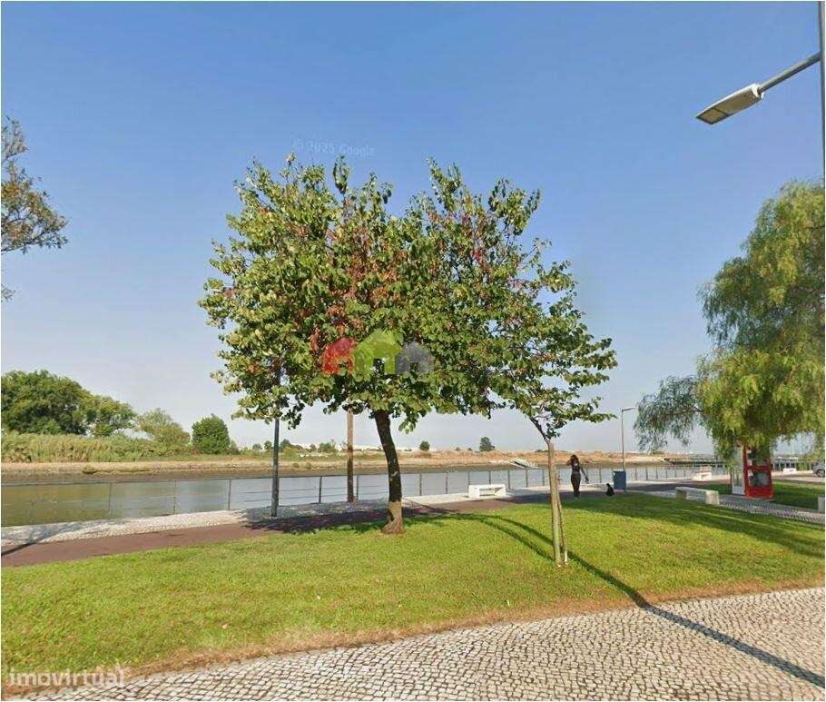 Pastelaria/Comércio com vista rio, no centro da Moita - Grande imagem: 5/25