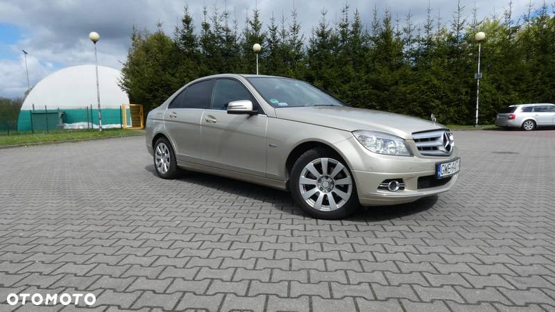 Mercedes-Benz Klasa C 180 CGI Automatik BlueEFFICIENCY - 4