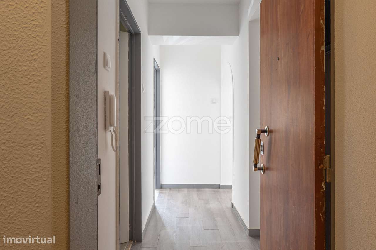 Apartamento T1 à venda, Monte Abraão.-6