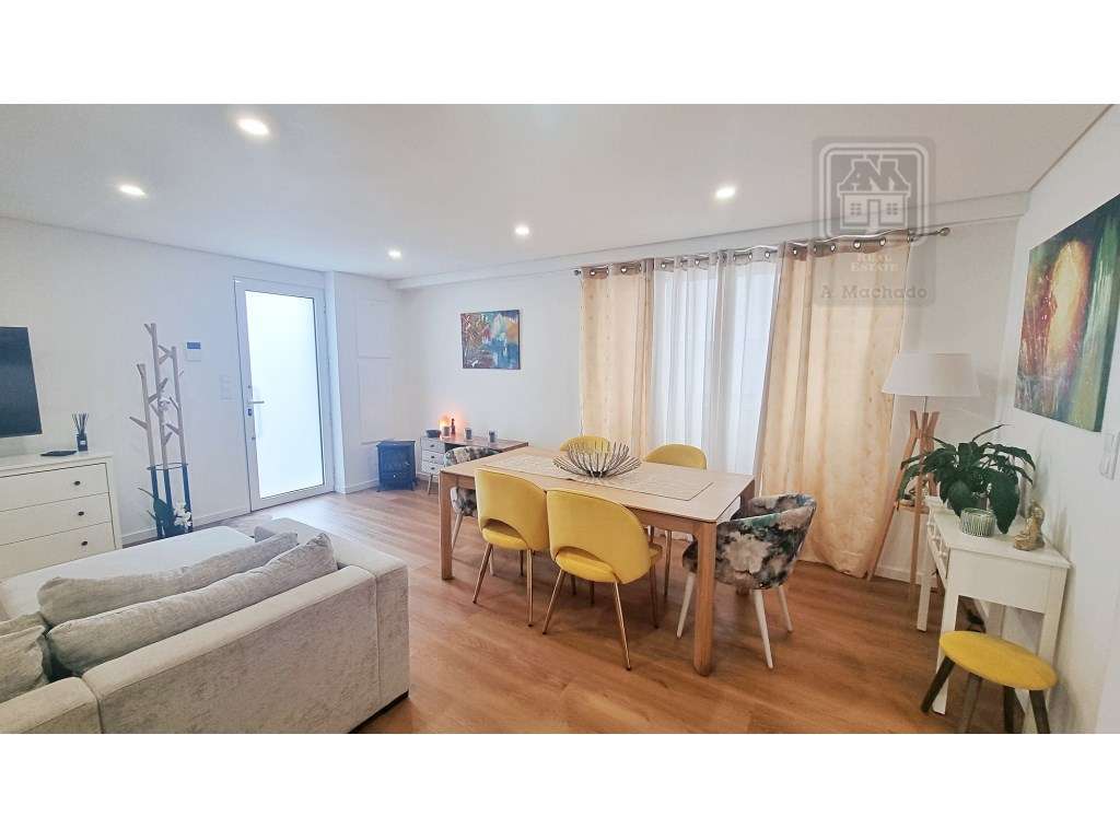 VENDA de APARTAMENTO T2 como NOVO - centro cidade Ponta Delgada (Sã...-6