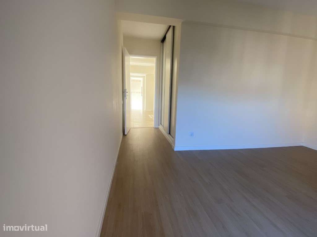 Apartamento T2 em Algueirão - Mem Martins-10