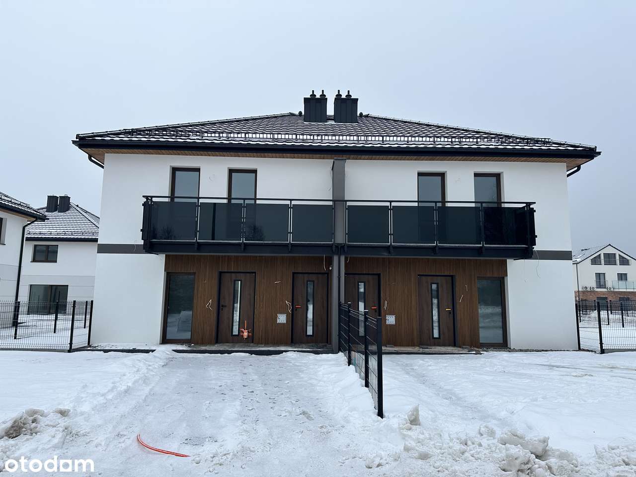 mieszkanie na piętrze z dodatkowym poddaszem i ogródkiem-0