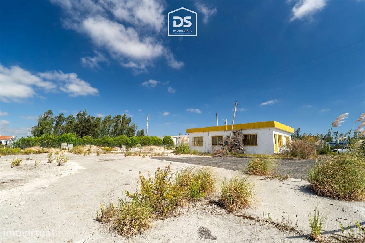 Terreno com 1420m2 para Venda, excelente para o seu Negócio em Marinha-17
