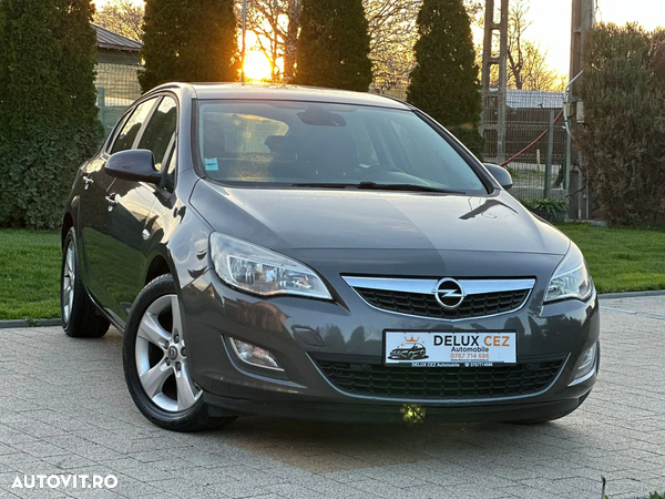 Opel Astra 1.7 CDTI ECOTEC Cosmo - 2