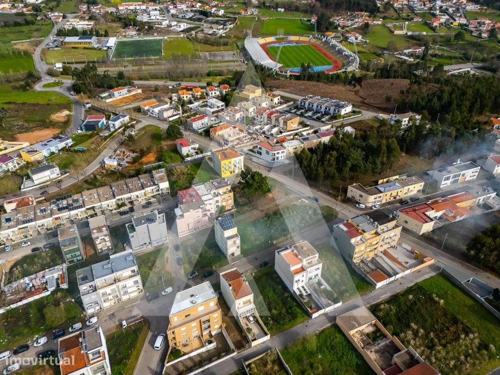 Lote para Construção de Moradia em Banda - Pedroso-14