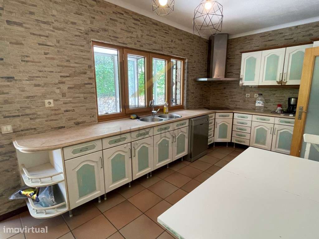 Moradia T4 com piscina e jardim, na Aldeia Grande, Setúbal-26