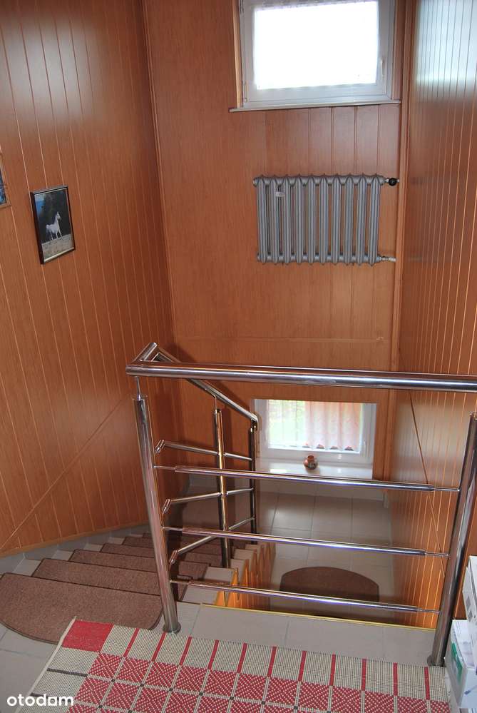 Przestronny dom z ogrodem w spokojnej okolicy-6