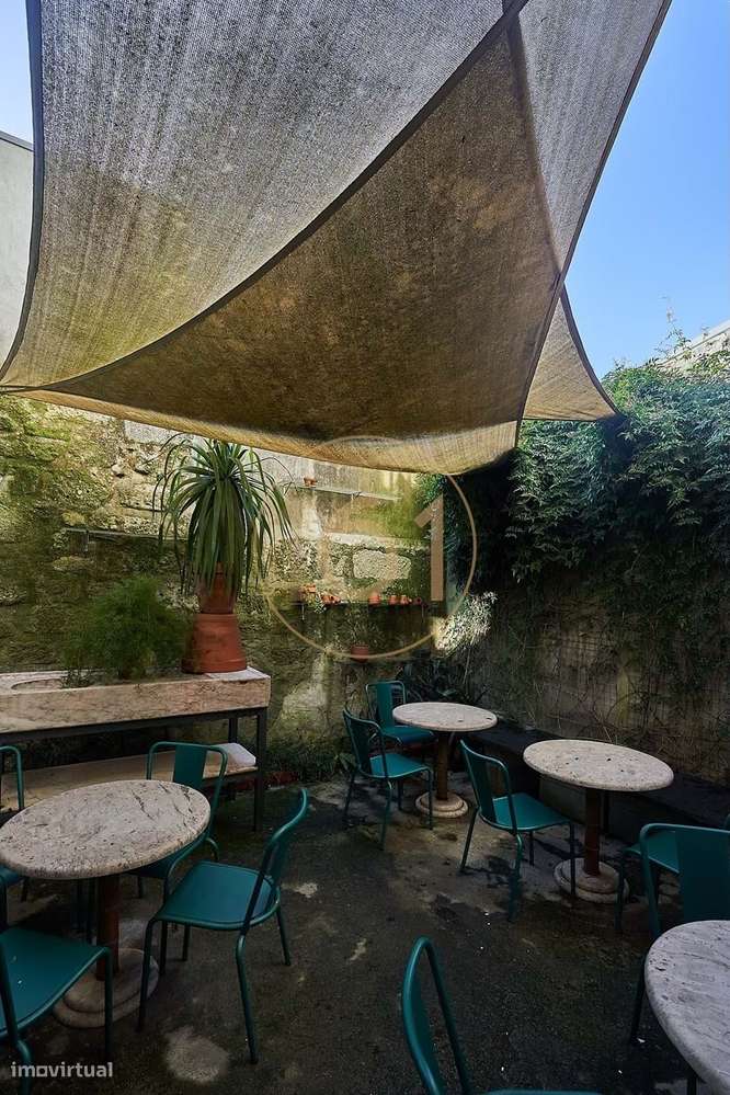 Loja na Travessa de Cedofeita para venda-7