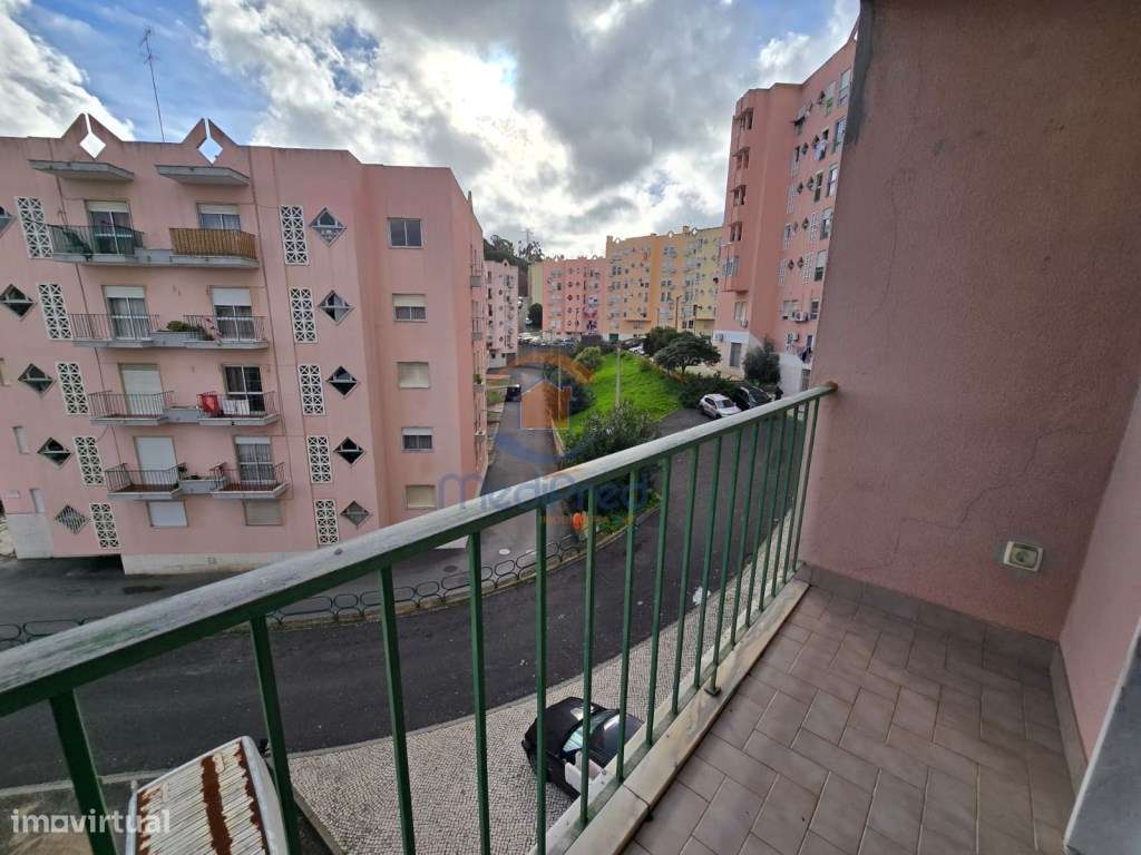 Apartamento T2 Totalmente Remodelado | Quinta do Pinheiro, Pontinha-16