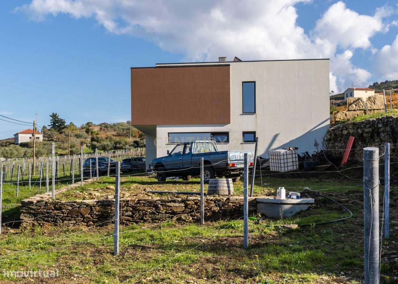 Moradia, 114 m², Barcos e Santa Leocádia-58