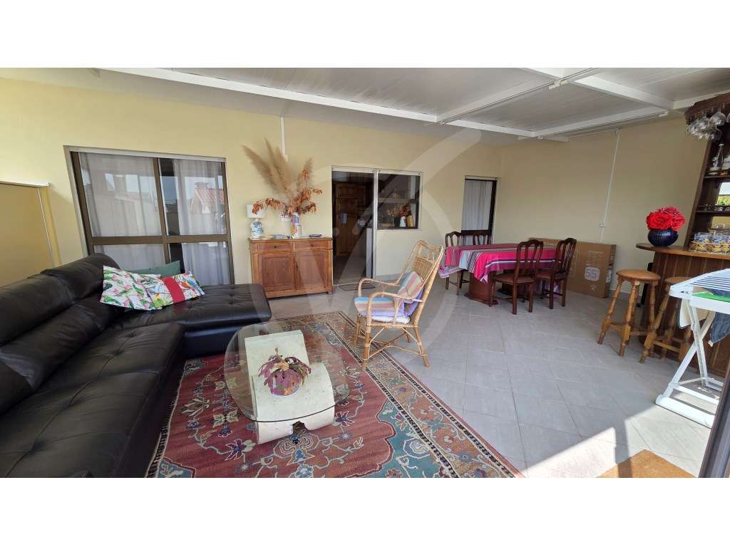 Apartamento T2 com terraço na primeira linha da praia em Aver-o-Mar.-3