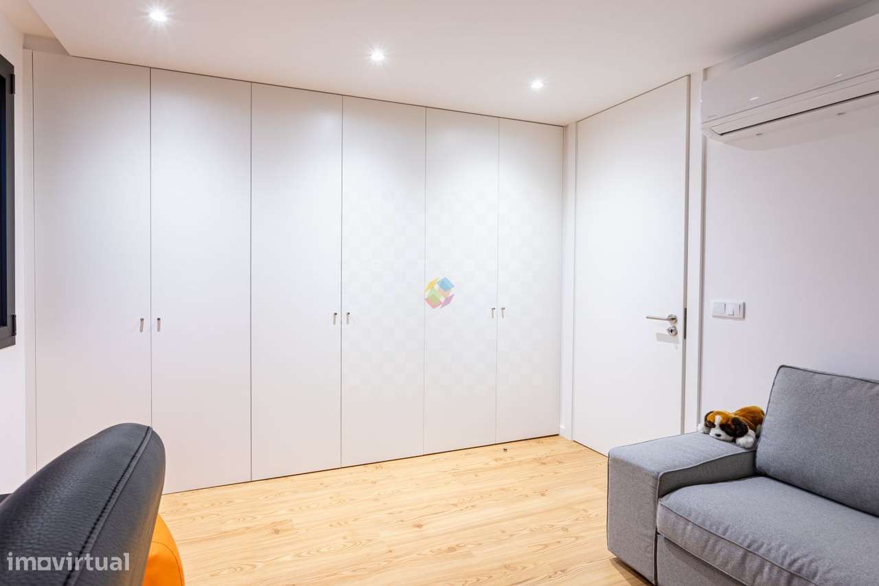 Apartamento T3 de Luxo Localização Premium Lourosa-13