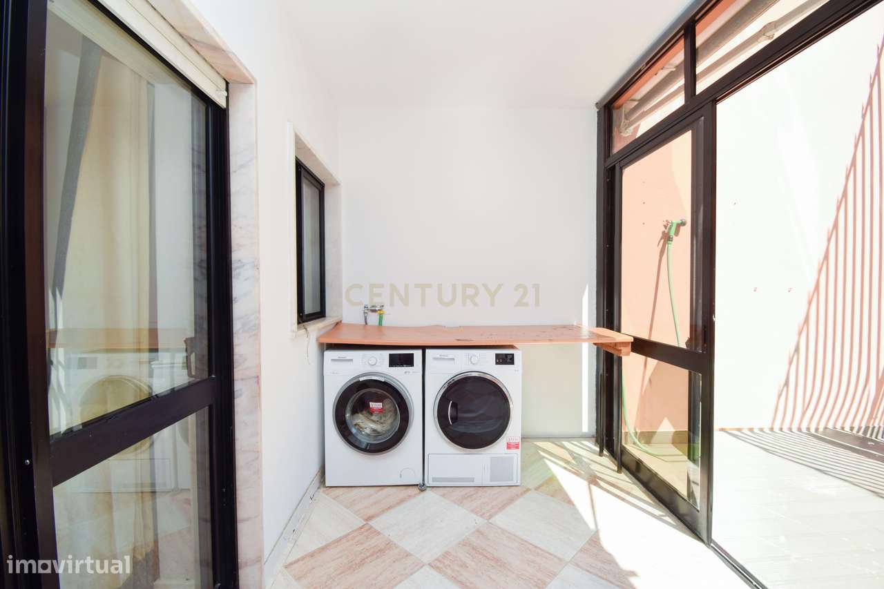 Exclusivo apartamento T2 com terraço na Quinta do Barão – Carcavelos-21