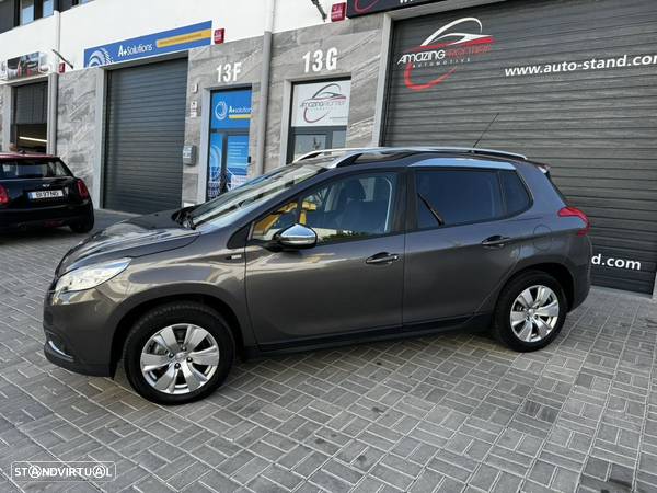 Peugeot 2008 1.2 PureTech Style - 4