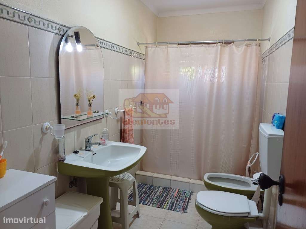 Moradia T5 em lote de 750 m2 - centro vila-5