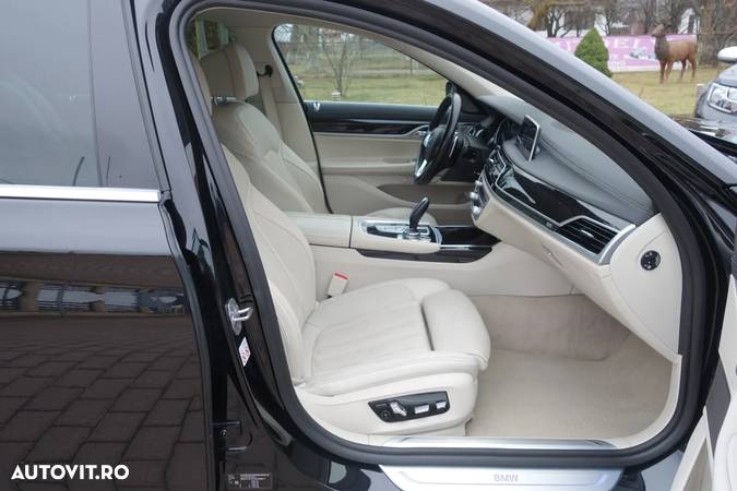 BMW Seria 7 730d xDrive - 36