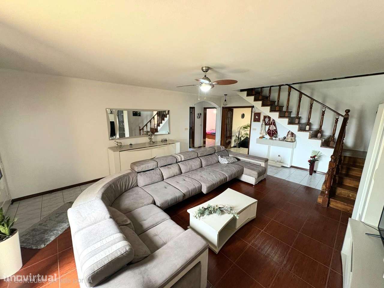 Moradia V3 com Terreno de 1.392 m² na Lomba do Pomar – Povoação-3