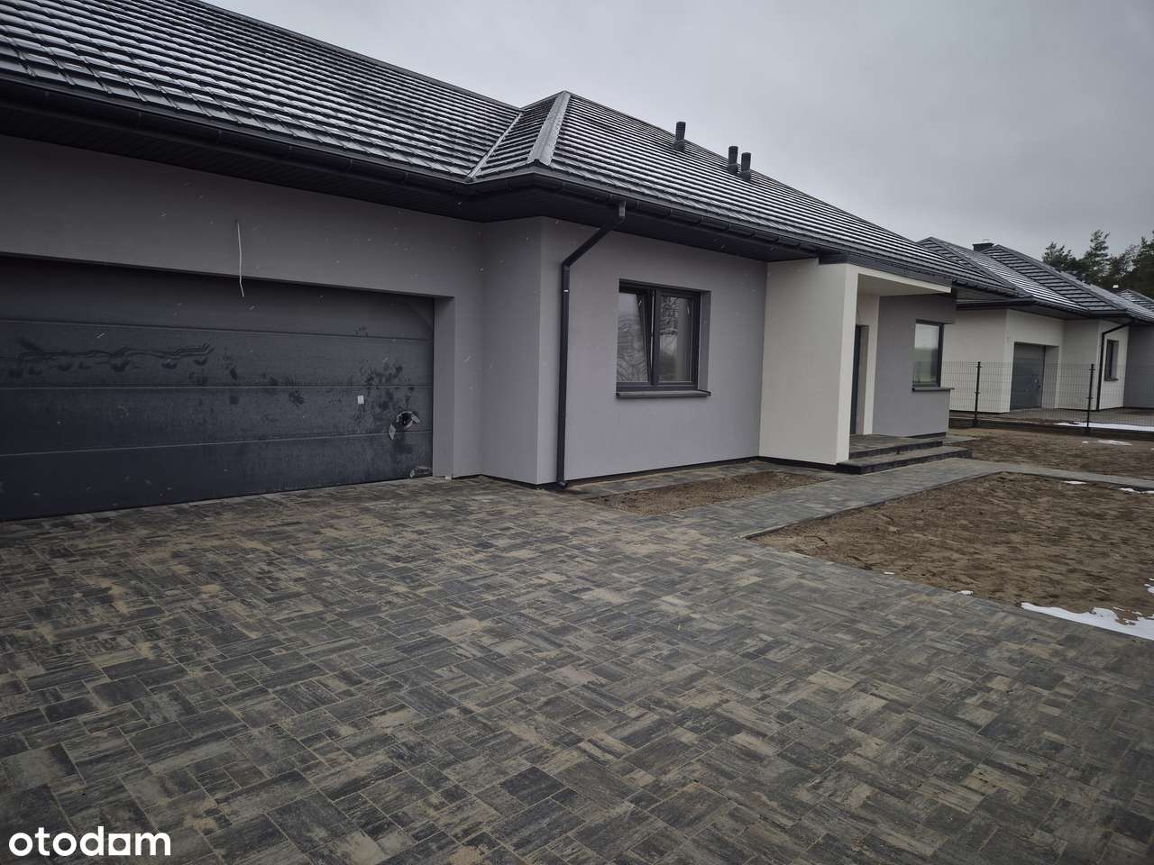 Nowe Domy Parterowe z podwójnym garażem-3