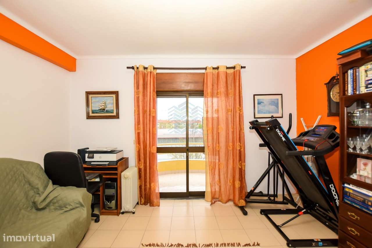 Apartamento T3 com Garagem - Entroncamento-4