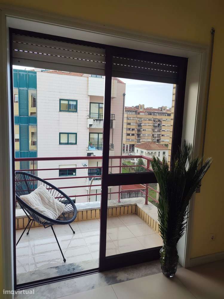 T2+1|Centro São João da Madeira - Grande imagem: 2/12