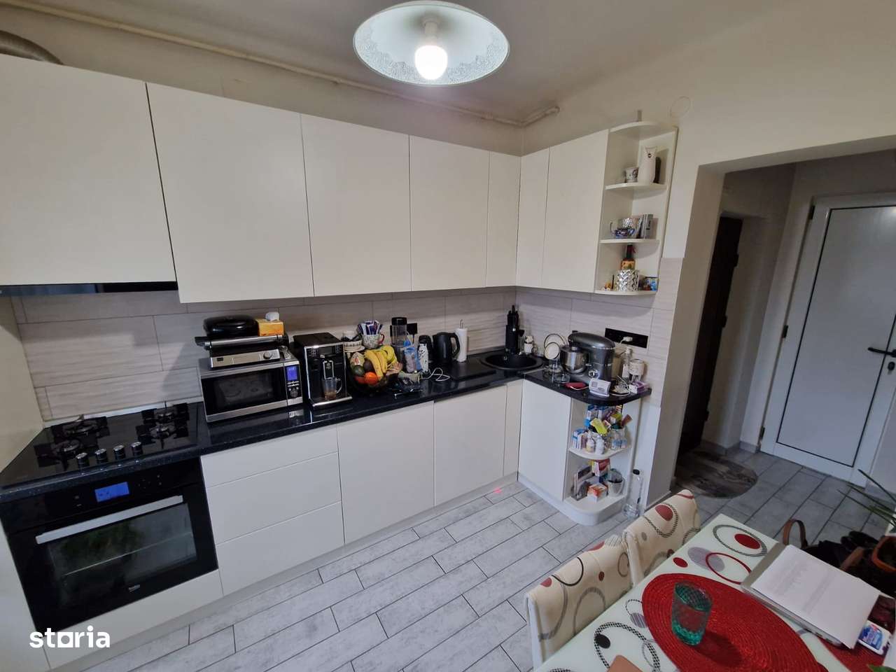 Apartament 2 camere in Andrei Muresanu cu gradina,birou, si beci-4