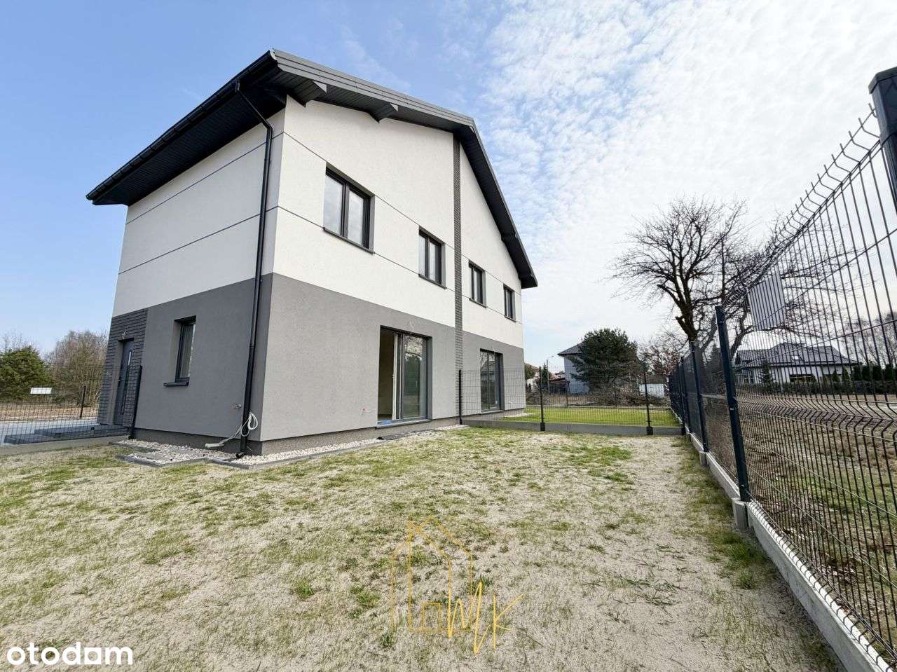 bliźniak 4 pokoje/ 2 miejsca postojowe/ ogrodzone-4