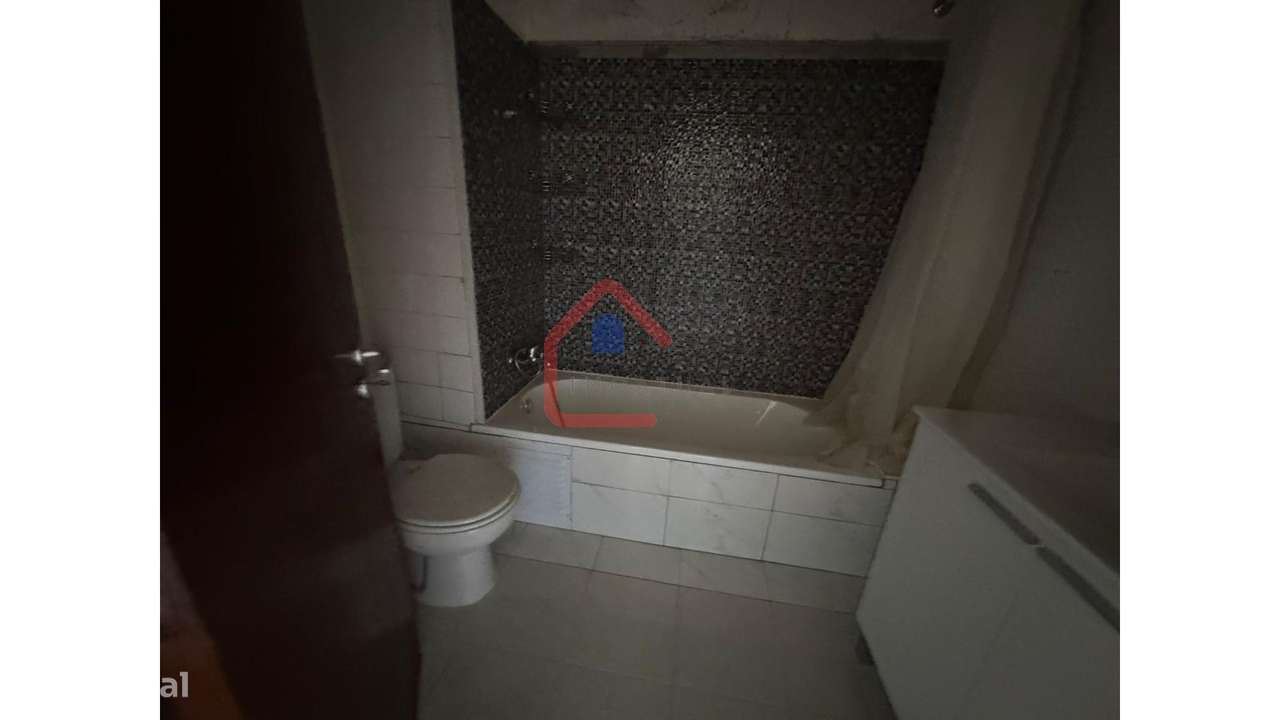 Apartamento T2 em Portugal-7