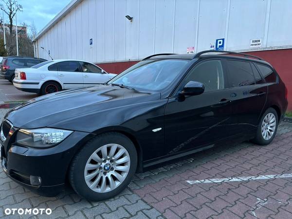 BMW Seria 3 320i - 3