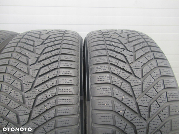 OPONY ZIMA 4szt YOKOHAMA BLUEARTH WINTER V905 245/45R19 102W 2020r - 2