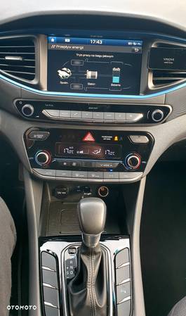 Hyundai IONIQ hybrid Platinum - 11